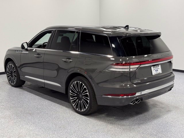 Used 2023 Lincoln Aviator Black Label AWD/4WD image 9