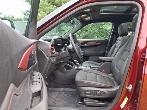Used 2025 Chevrolet TrailBlazer RS w/ Convenience Package AWD/4WD image 13