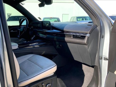 Used 2023 Cadillac Escalade Sport image 34