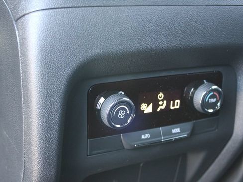 New 2026 Chevrolet Traverse LT w/ Midnight/Sport Edition FWD image 27