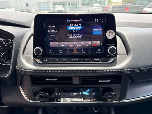 Used 2024 Nissan Rogue SV FWD image 24