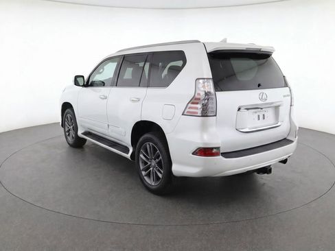 Used 2017 Lexus GX 460 Premium w/ Premium Package AWD/4WD image 3