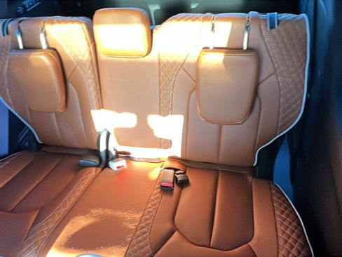 Used 2024 Chrysler Pacifica Pinnacle image 25