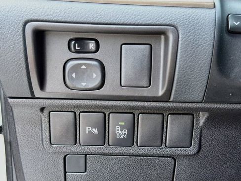 Used 2016 Lexus ES 350 w/ Premium Package w/Wood Trim FWD image 42