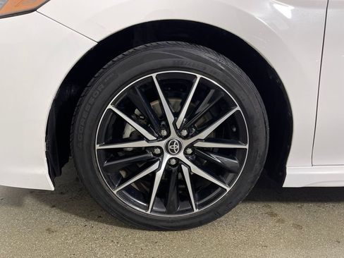 Used 2023 Toyota Camry SE image 12