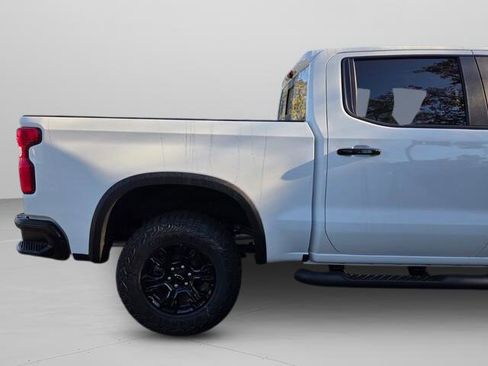New 2026 Chevrolet Silverado 1500 ZR2 w/ Dark Appearance Package image 18