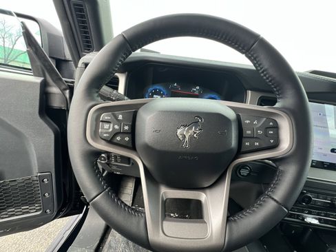 New 2026 Ford Bronco Outer Banks w/ Sasquatch Package AWD/4WD image 16