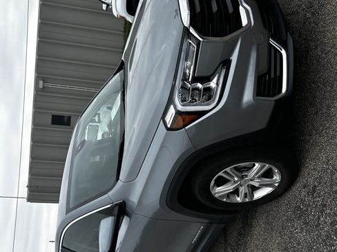 Used 2024 GMC Terrain SLE AWD/4WD image 7