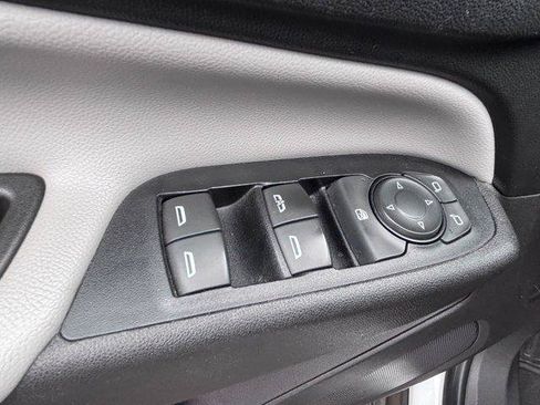 Used 2020 Chevrolet Equinox LS FWD image 8