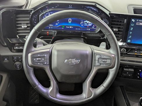 Used 2025 Chevrolet Silverado 1500 ZR2 w/ Technology Package image 16