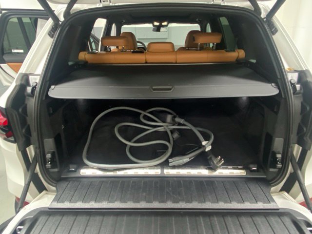 Used 2024 BMW X5 xDrive50e w/ Premium Package AWD/4WD image 9