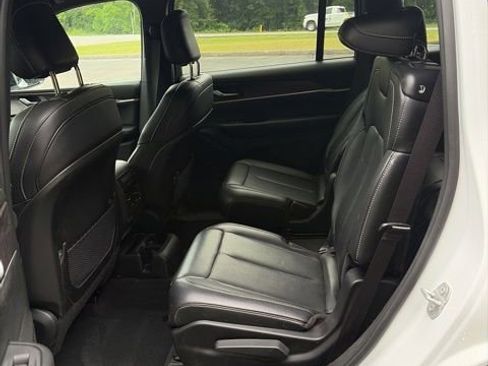 Used 2024 Jeep Grand Cherokee L Limited w/ Black Appearance Package AWD/4WD image 30