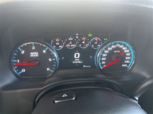 Used 2018 Chevrolet Suburban Premier image 16
