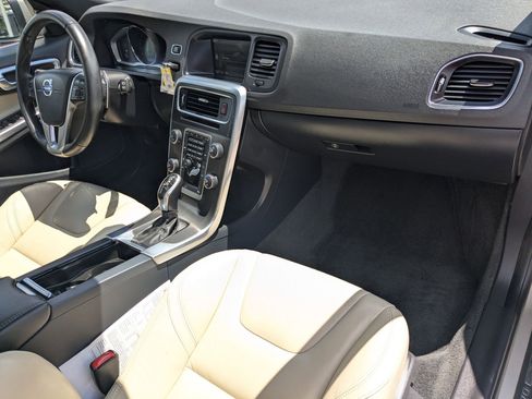 Used 2015 Volvo V60 T5 Premier AWD/4WD image 32