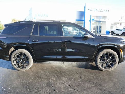 New 2026 Chevrolet Traverse RS image 3