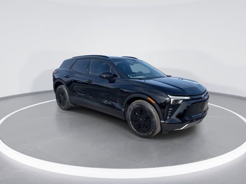New 2026 Chevrolet Blazer EV LT image 2