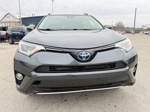 Used 2018 Toyota RAV4 XLE w/ Protection Package image 8