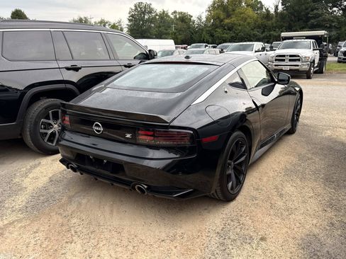 Used 2025 Nissan Z Performance w/ Floor Mat Package RWD image 4