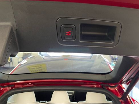 Used 2020 Tesla Model S Long Range Plus image 37