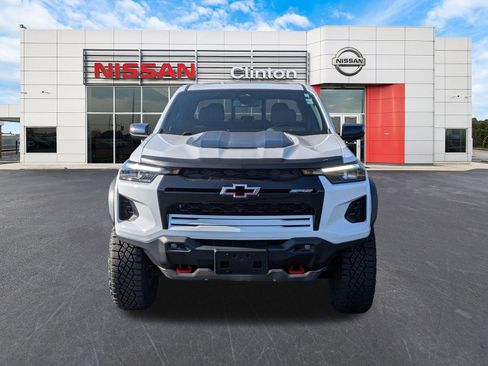 Used 2024 Chevrolet Colorado ZR2 w/ ZR2 Convenience Package III image 8