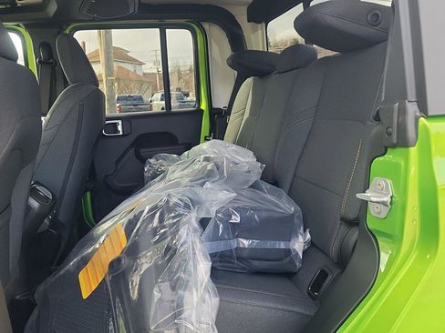 New 2026 Jeep Gladiator Willys image 14