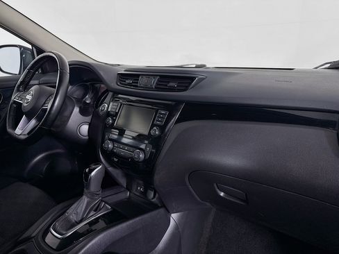 Used 2020 Nissan Rogue Sport SV w/ All-Weather Package AWD/4WD image 28