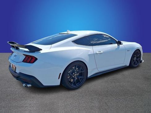 Used 2025 Ford Mustang GT RWD image 6
