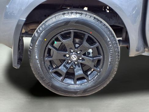 Used 2020 Nissan Frontier SV w/ Midnight Edition Floor Mats image 9