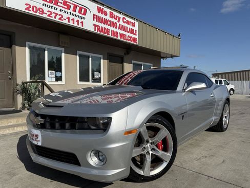 Used 2010 Chevrolet Camaro SS RWD image 7