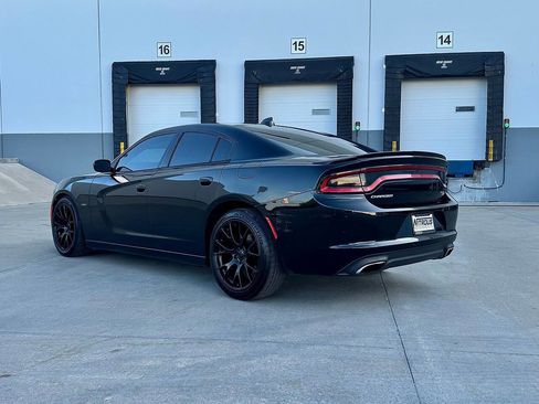 Used 2017 Dodge Charger R/T RWD image 16
