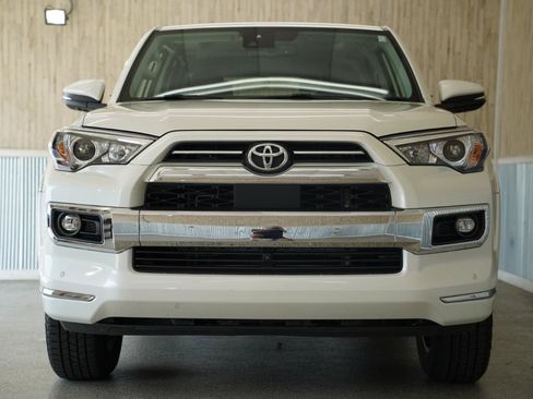Used 2022 Toyota 4Runner Limited RWD image 3