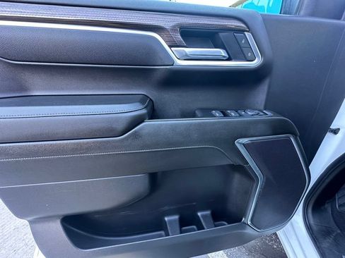 Certified 2025 Chevrolet Silverado 1500 LT AWD/4WD image 17
