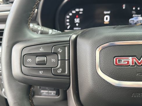 Used 2024 GMC Yukon AT4 w/ AT4 Premium Plus Package AWD/4WD image 91