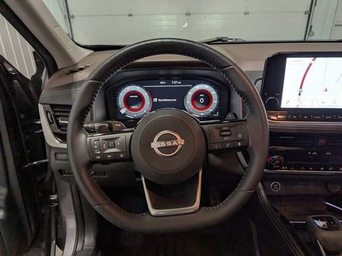 Used 2023 Nissan Rogue Platinum w/ Platinum Premium Package image 17