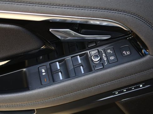 Used 2020 Land Rover Range Rover Evoque SE image 14