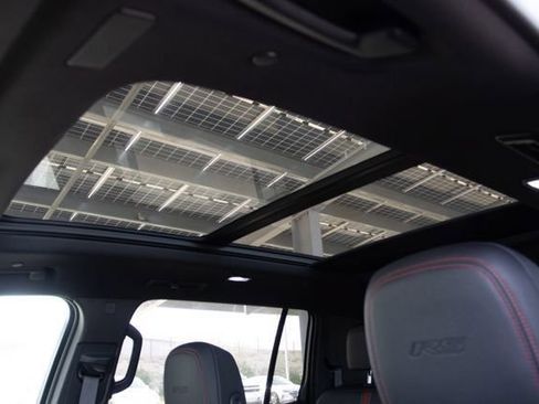 New 2024 Chevrolet Traverse RS w/ LPO, Floor Liner Package AWD/4WD image 32