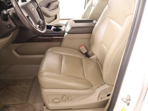 Used 2019 Chevrolet Tahoe LT RWD image 11