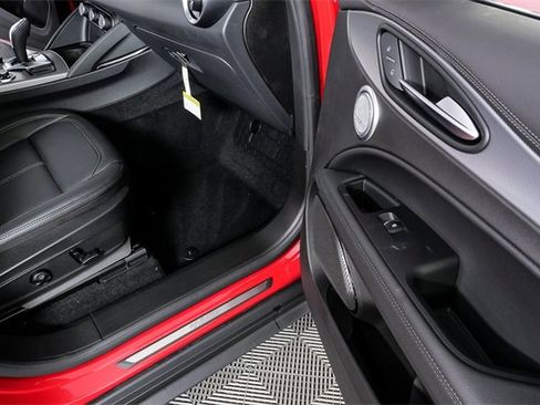 New 2025 Alfa Romeo Stelvio Sprint image 24
