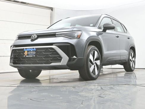 Used 2025 Volkswagen Taos S image 27