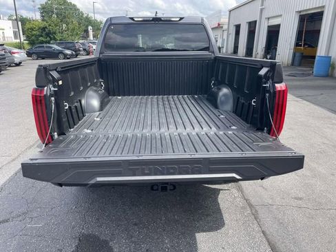 Used 2025 Toyota Tundra Limited w/ TRD Off-Road Package AWD/4WD image 18