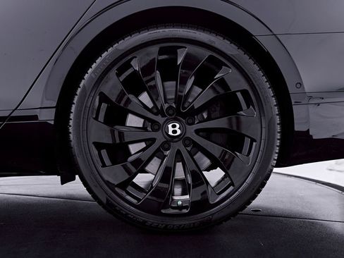Used 2023 Bentley Flying Spur S V8 AWD/4WD image 24