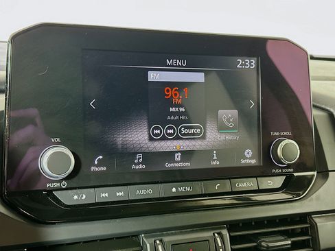 Used 2024 Nissan Pathfinder S image 14