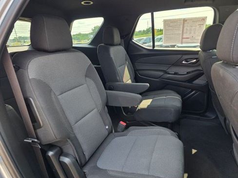 Used 2023 Chevrolet Traverse LT AWD/4WD image 15