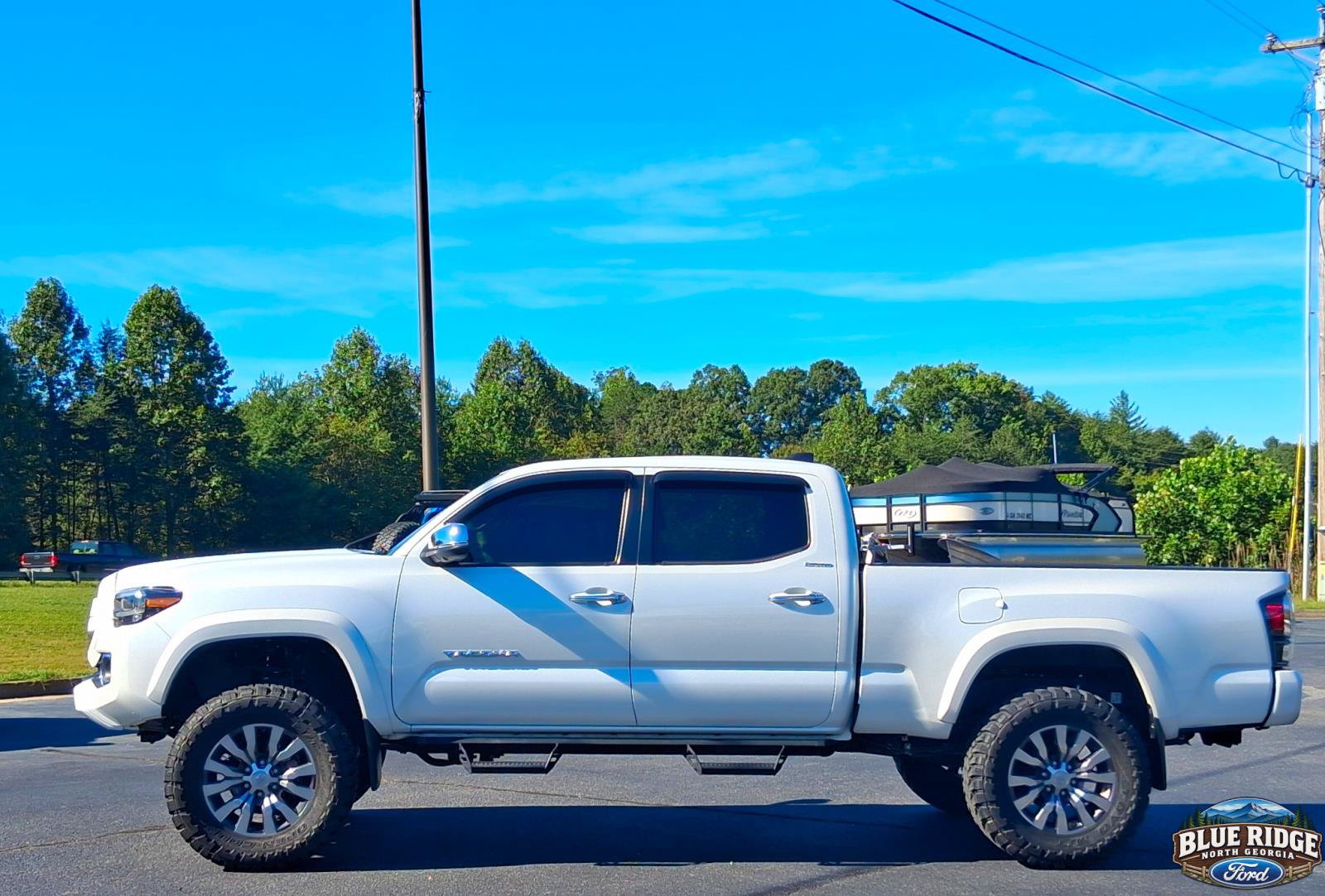 Used 2021 Toyota Tacoma Limited AWD/4WD image 2