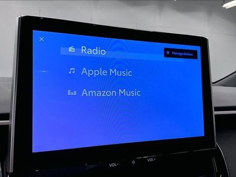 Used 2025 Toyota Corolla SE image 35