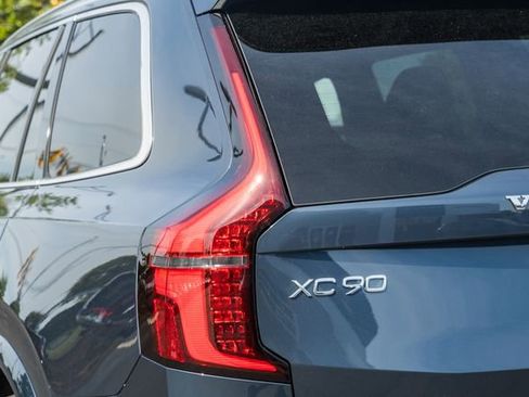New 2026 Volvo XC90 B6 Plus w/ Protection Package Premier AWD/4WD image 7