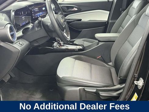 Used 2024 Chevrolet Trax LT w/ Driver Confidence Package FWD image 15