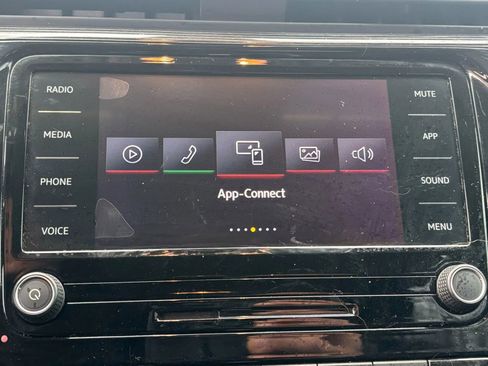 Used 2020 Volkswagen Passat 2.0T R-Line image 43