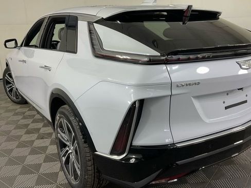 New 2026 Cadillac Lyriq Luxury w/ LPO, Floor Liner Package image 28