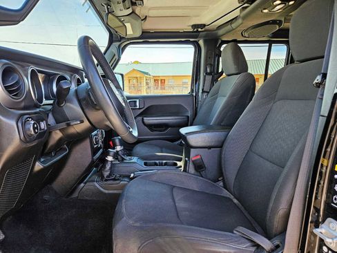 Used 2023 Jeep Gladiator Sport image 16